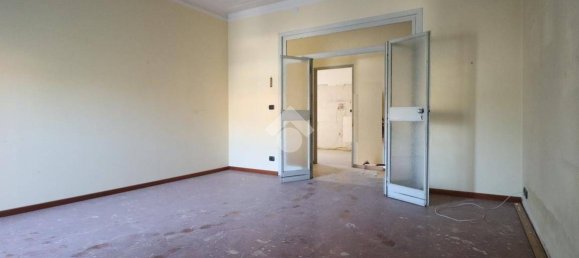 4 Schlafzimmer Wohnung in Roverbella, Italy, Nr. 375126 7