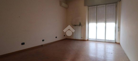4 Schlafzimmer Wohnung in Roverbella, Italy, Nr. 375126 4