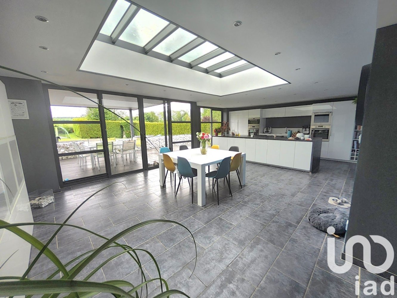 5 bedrooms House in Lesdain, France No. 269997