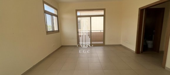 Villa T5 em Khalifa City, UAE N.º 40125 10