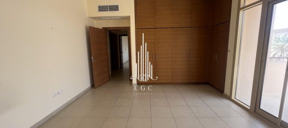 Villa T5 em Khalifa City, UAE N.º 40125 12