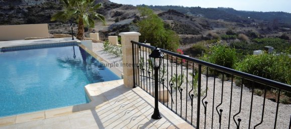 Вилла с 3 спальнями в Пейя, Кипр № 940 6