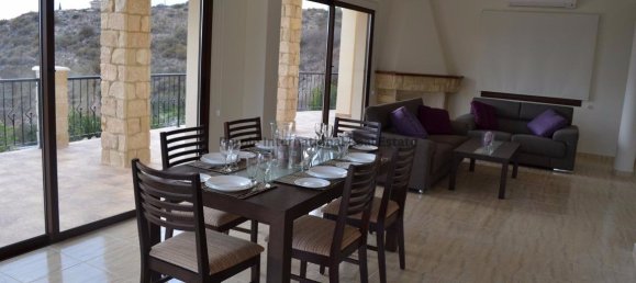 Вилла с 3 спальнями в Пейя, Кипр № 940 13