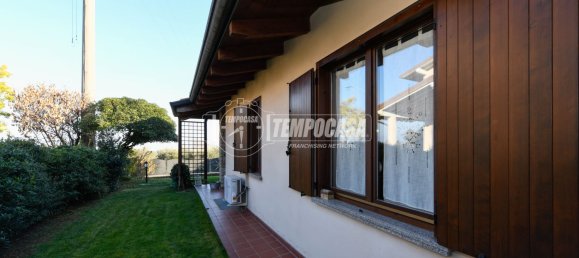 5 rooms Villa in Brescia, Italy No. 174751 7