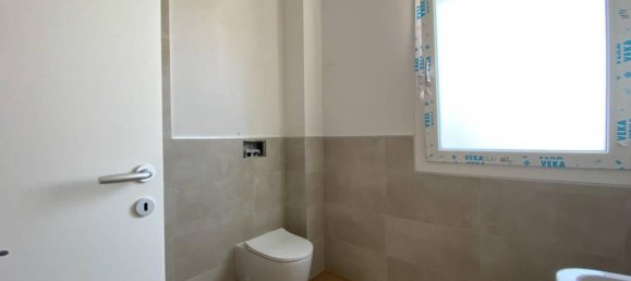 3 rooms Apartment in Casalecchio di Reno, Italy No. 129301 32