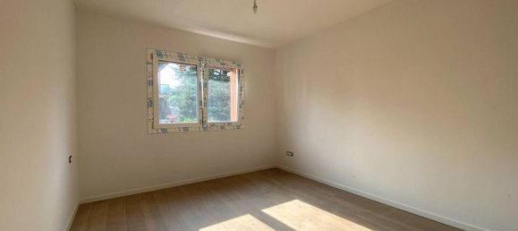 3 rooms Apartment in Casalecchio di Reno, Italy No. 129301 7