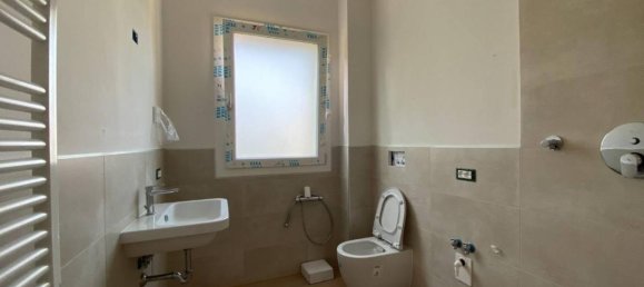 3 rooms Apartment in Casalecchio di Reno, Italy No. 129301 13