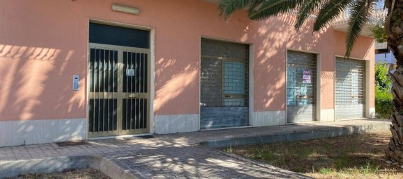 62m² Commercial property in Vasto, Italy No. 263910 14