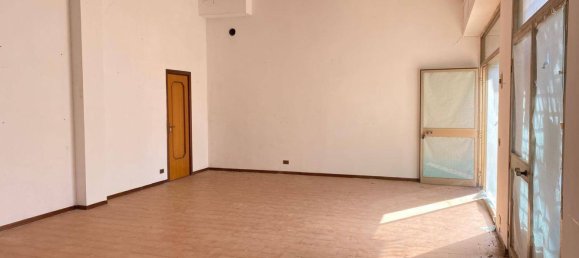 62m² Commercial property in Vasto, Italy No. 263910 18