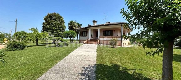 3 bedrooms Villa in Pordenone, Italy No. 263555 43