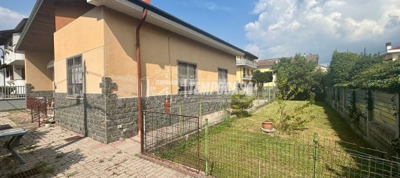 3 rooms Villa in Cesano Maderno, Italy No. 269761 21