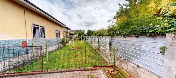 3 rooms Villa in Cesano Maderno, Italy No. 269761 5