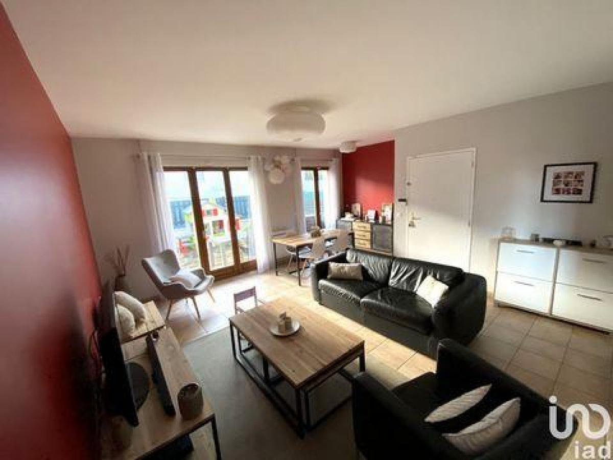 2 bedrooms Condo in Antony, France No. 22931