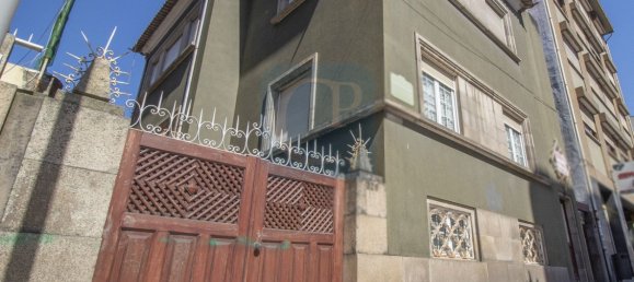 Дом с 6 спальнями в Порту, Португалия № 146050 3