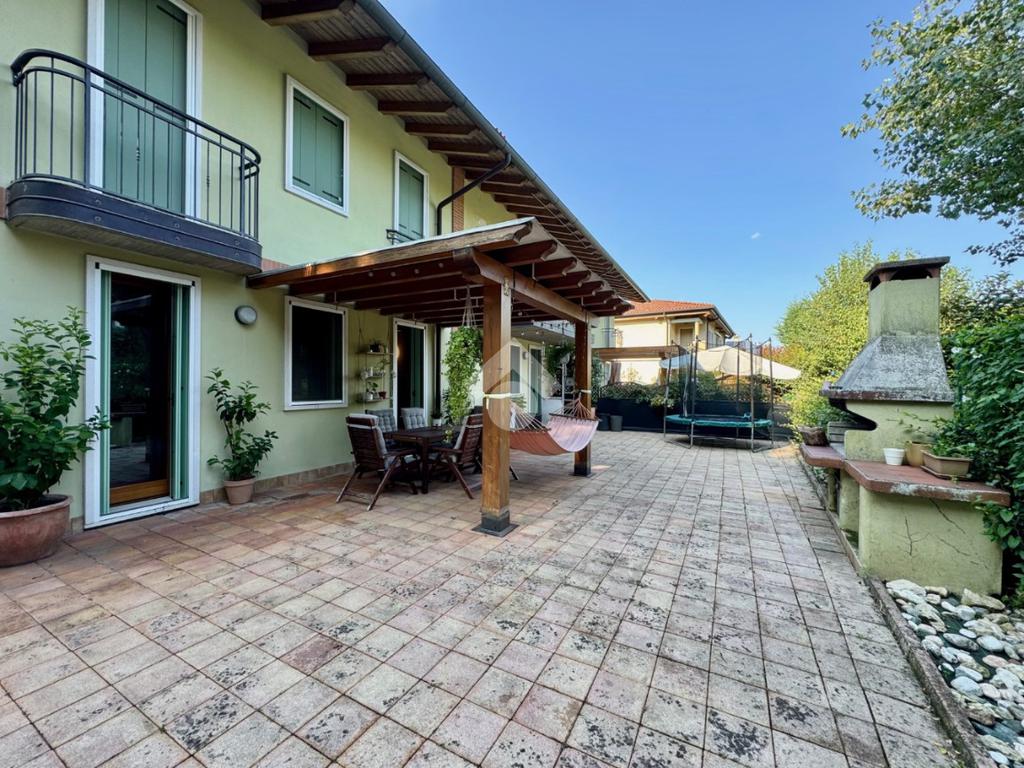 2 bedrooms Apartment in Isola Vicentina, Italy No. 287946