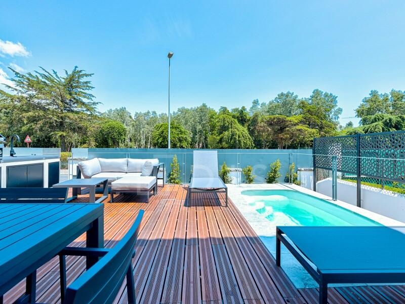 5 bedrooms Villa in Oeiras, Portugal No. 159871