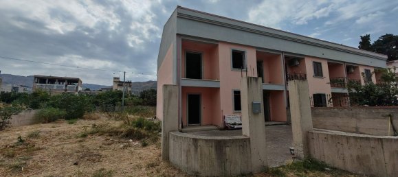 5 bedrooms House in Reggio Calabria, Italy No. 353161 2