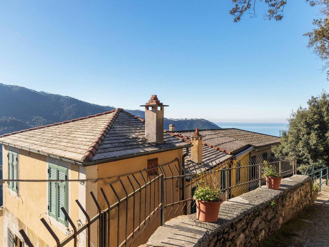 5 rooms House in Levanto, Italy No. 127960