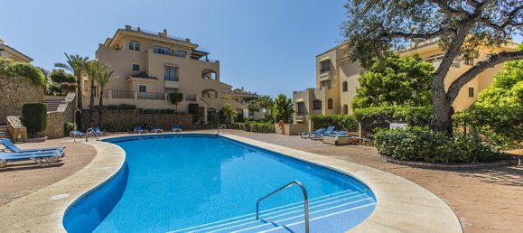 Apartamento de 3 dormitorios en Marbella, Spain No. 78795 6