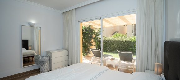 Apartamento de 3 dormitorios en Marbella, Spain No. 78795 3