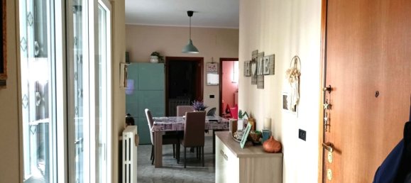 3-salle Appartement à Bari, Italy No. 33862 15