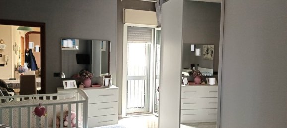 3-salle Appartement à Bari, Italy No. 33862 22