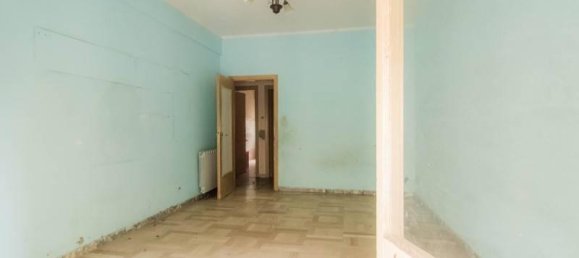 Квартира с 4 комнатами в Рим, Италия № 28219 4