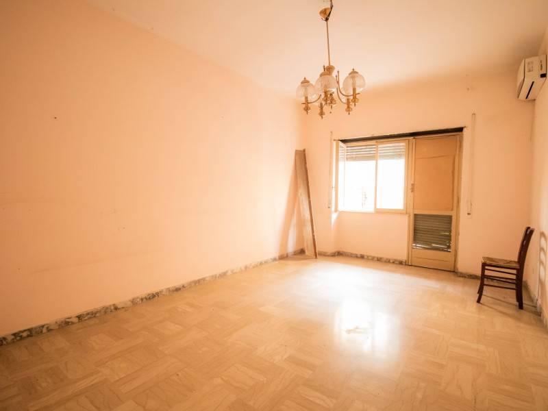 Квартира с 4 комнатами в Рим, Италия № 28219