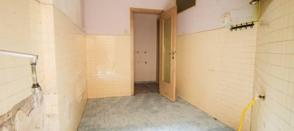 Квартира с 4 комнатами в Рим, Италия № 28219 11