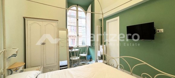 7 rooms Apartment in Naples, Italy No. 144021 21