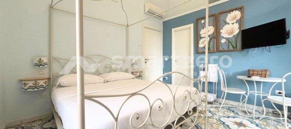 7 rooms Apartment in Naples, Italy No. 144021 19