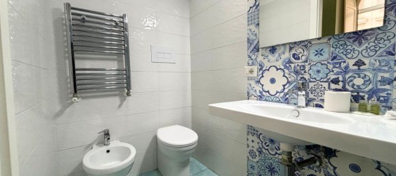 7 rooms Apartment in Naples, Italy No. 144021 48