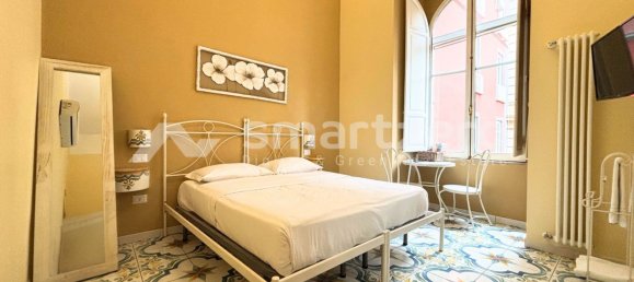 7 rooms Apartment in Naples, Italy No. 144021 36