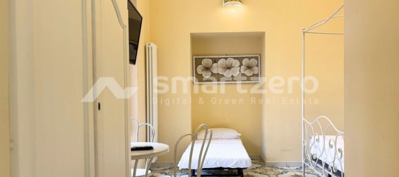 7 rooms Apartment in Naples, Italy No. 144021 27
