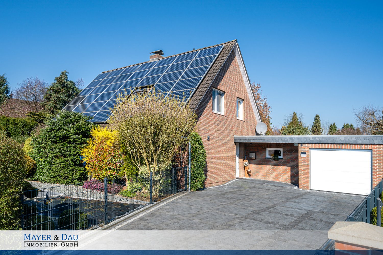 4 rooms House in Oldenburg, Germany No. 129393