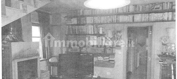 3 bedrooms House in Sassoferrato, Italy No. 265847 4