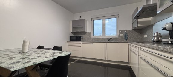 5 bedrooms House in Bouzonville, France No. 161082 4