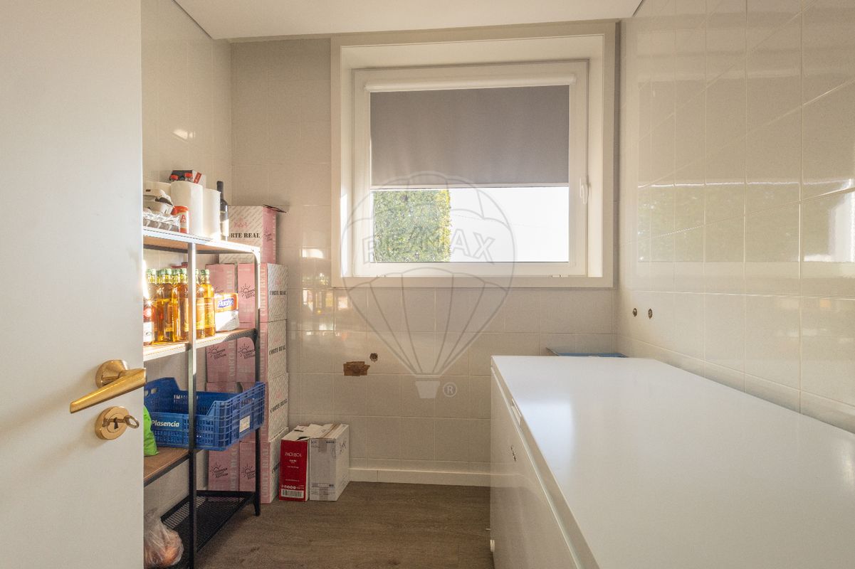 5 bedrooms House in Brito, Portugal No. 178457