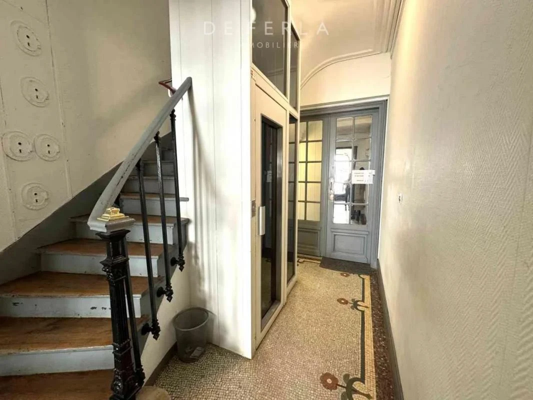 1 bedroom Apartment in Paris, France No. 352656