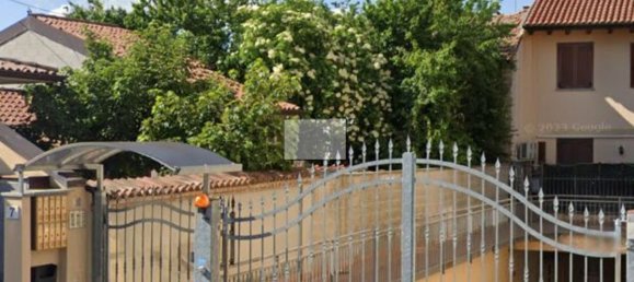 3 rooms Apartment in San Colombano al Lambro, Italy No. 169041 9