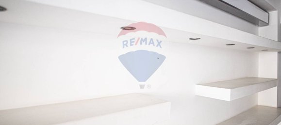 215m² Commercial property in Ragusa, Italy No. 138503 8