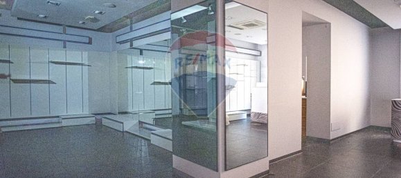 215m² Commercial property in Ragusa, Italy No. 138503 10