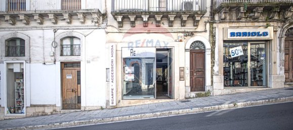215m² Commercial property in Ragusa, Italy No. 138503 14