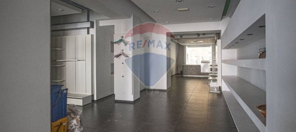 215m² Commercial property in Ragusa, Italy No. 138503 6