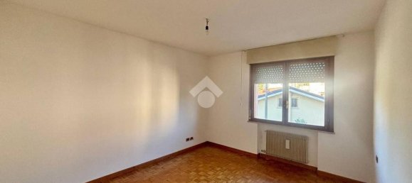 3 rooms Apartment in Conegliano, Italy No. 59061 11
