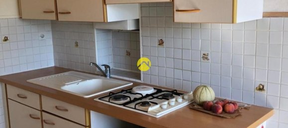 Apartamento de 2 dormitorios en Bourges, France No. 282067 3