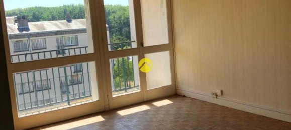 Apartamento de 2 dormitorios en Bourges, France No. 282067 11