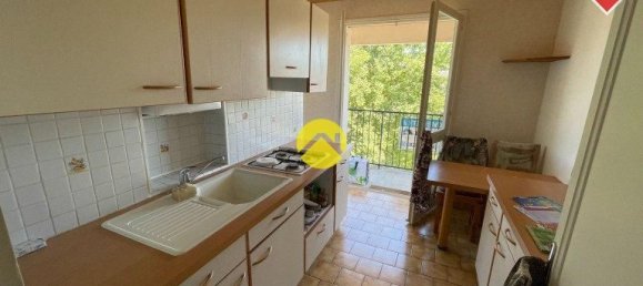 Apartamento de 2 dormitorios en Bourges, France No. 282067 4