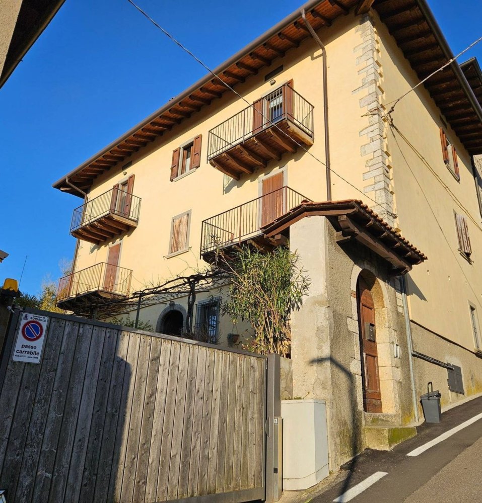 3 bedrooms Apartment in Sorisole, Italy No. 393955