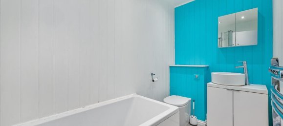 2 bedrooms Apartment in London, United Kingdom No. 9647 8